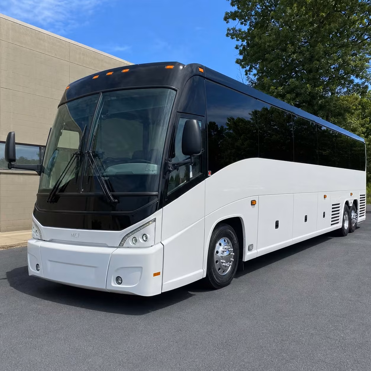 airport transfers and long distance church group travel from lansing