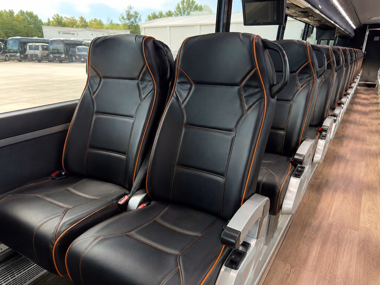 charter bus rentals for lugnuts games at jackson field in lansing