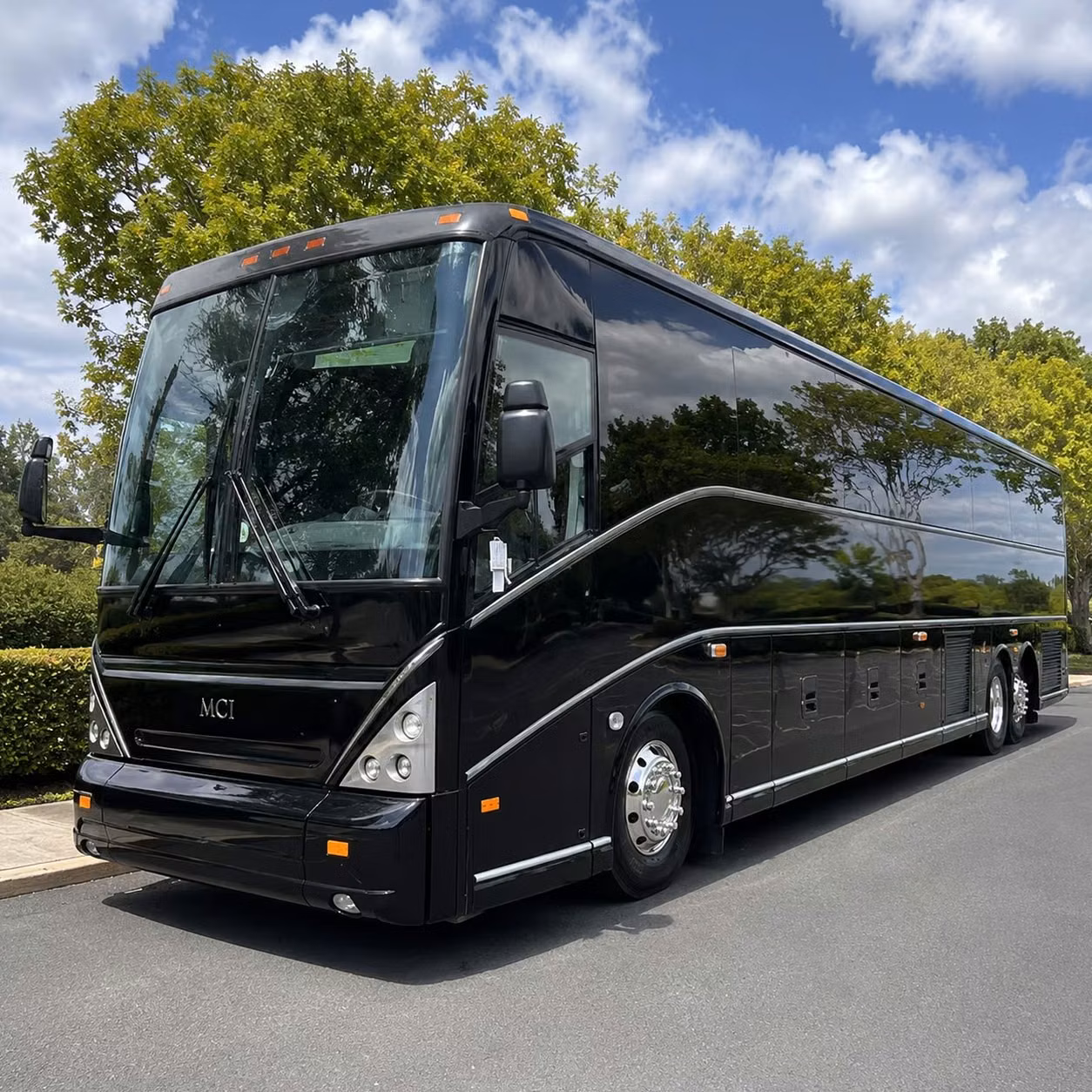 compare corporate bus rentals for michigan state university events and campus travel