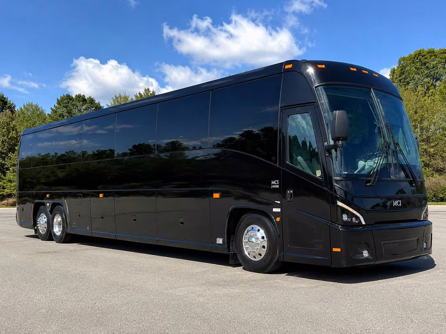 lansing charter bus rental