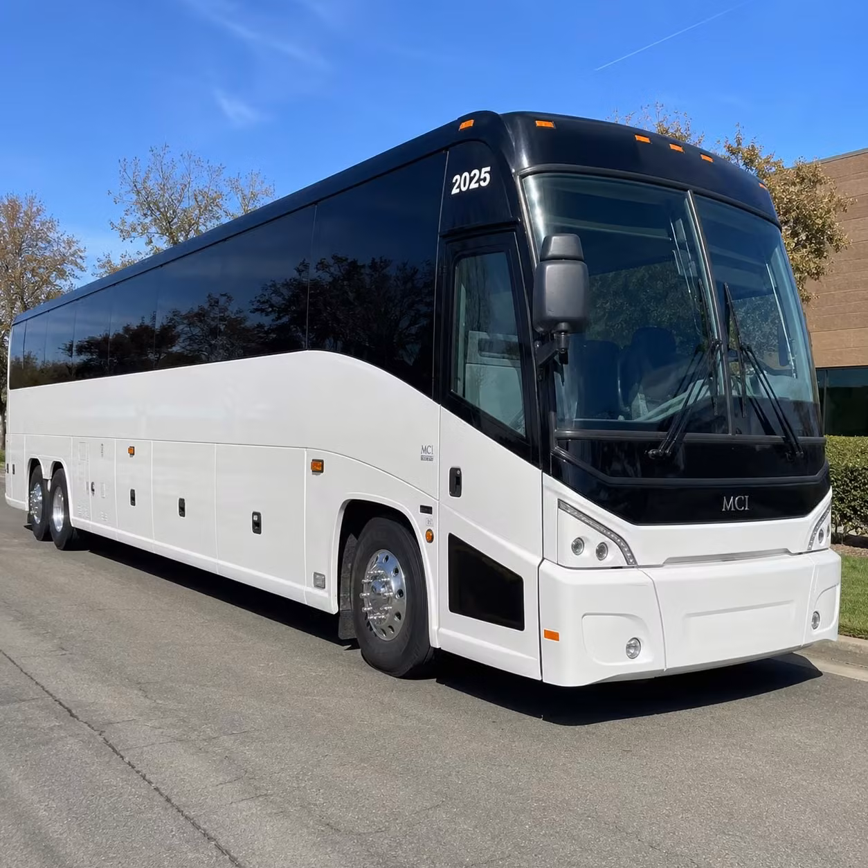 lansing employee shuttle services that keep your team moving